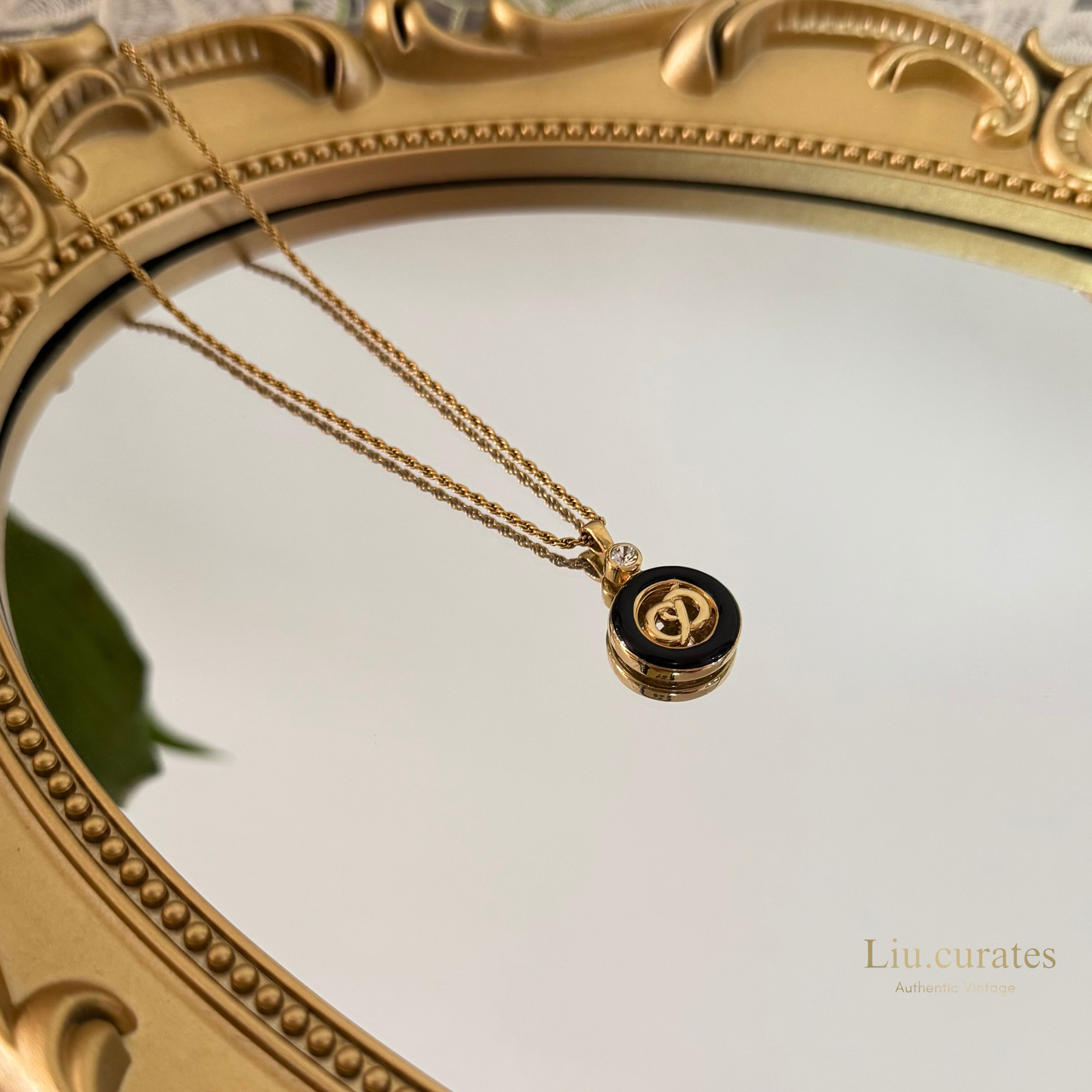 Vintage Dior Black & Gold color necklace