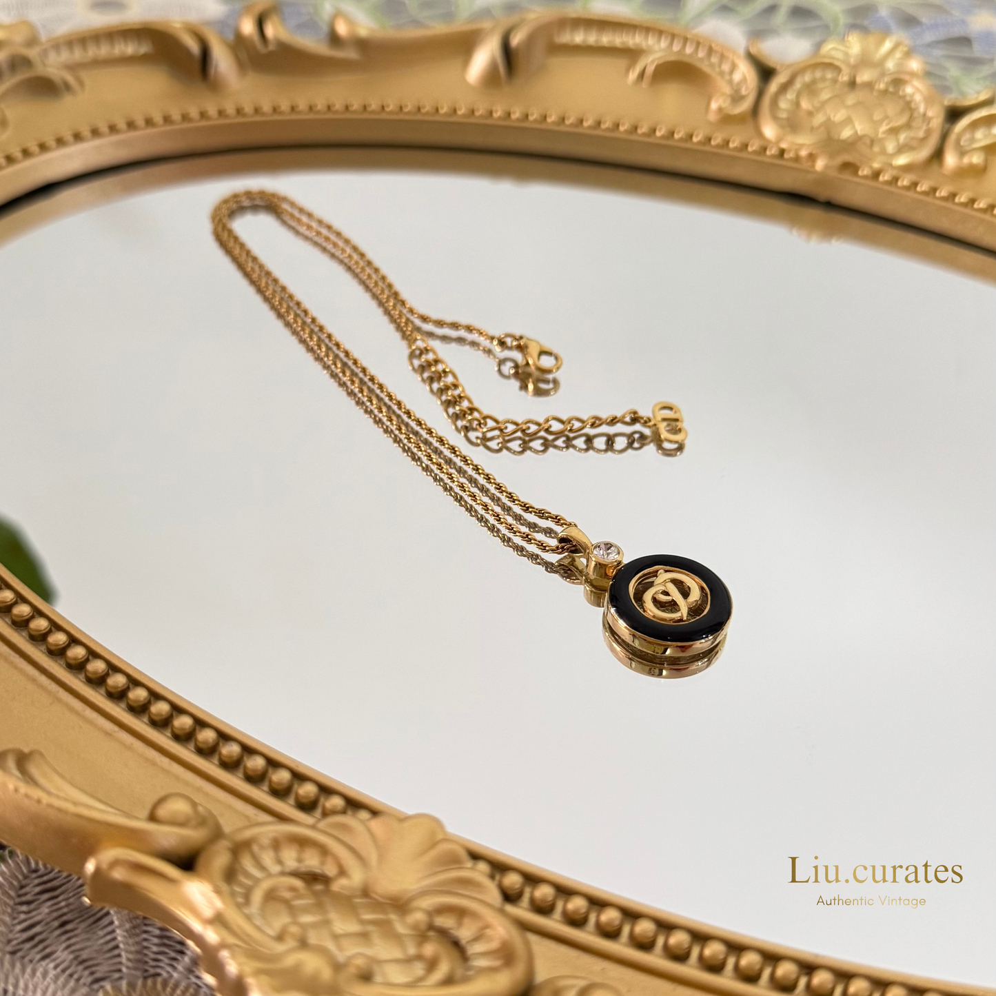 Vintage Dior Black & Gold color necklace