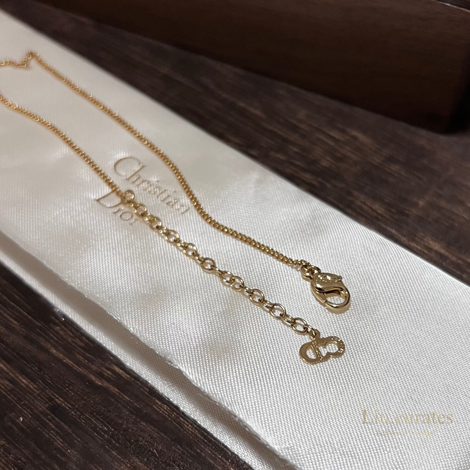 Vintage Dior Ribbon Necklace – Liu Vintage Vintage Dior Ribbon Necklace – Liu Vintage