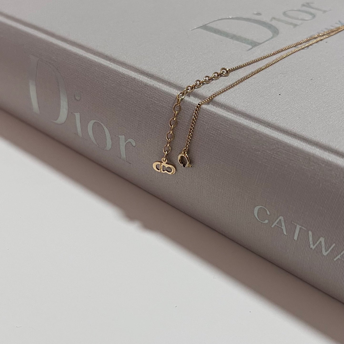 Vintage Dior mini pendant necklace