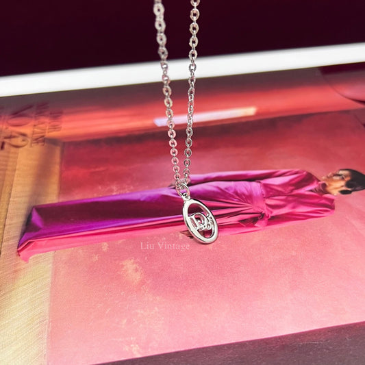 Vintage Dior oval necklace (silver color)